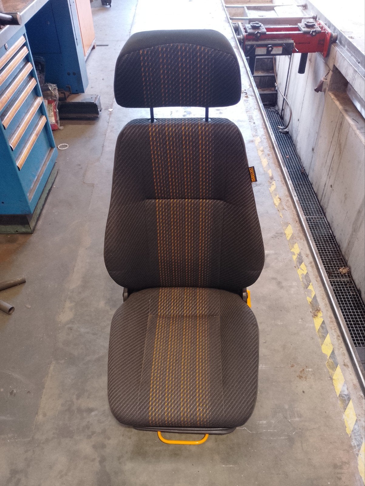 ISRI 6500/517 stoel stof, Ophalen