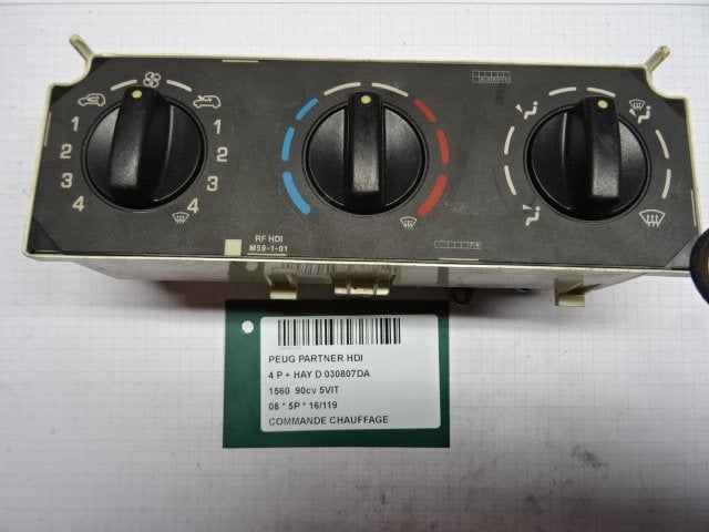 PANNEAU DE COMMANDE CHAUFFAGE Partner Combispace (030807DA), Utilisé, Peugeot