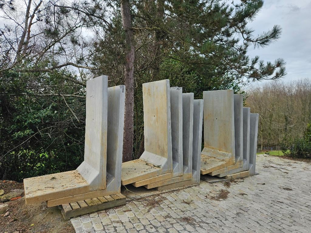 L béton - mur de soutènement, Enlèvement, 50 cm ou plus, 100 à 200 cm, Béton