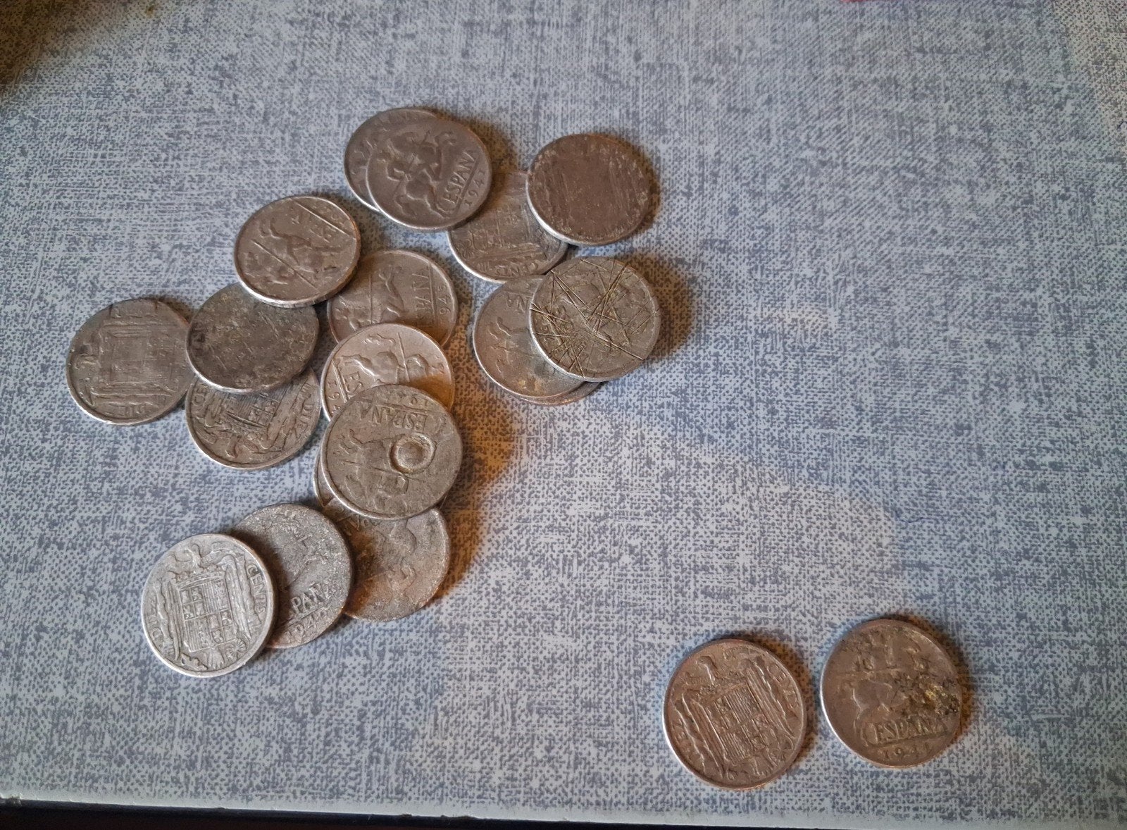 Lot spaanse munten wo2, Verzamelen, Verzenden