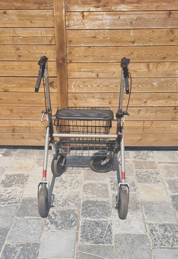 Plooibare Rollator (286E) - Vermeiren, Ophalen, Opvouwbaar, Gebruikt