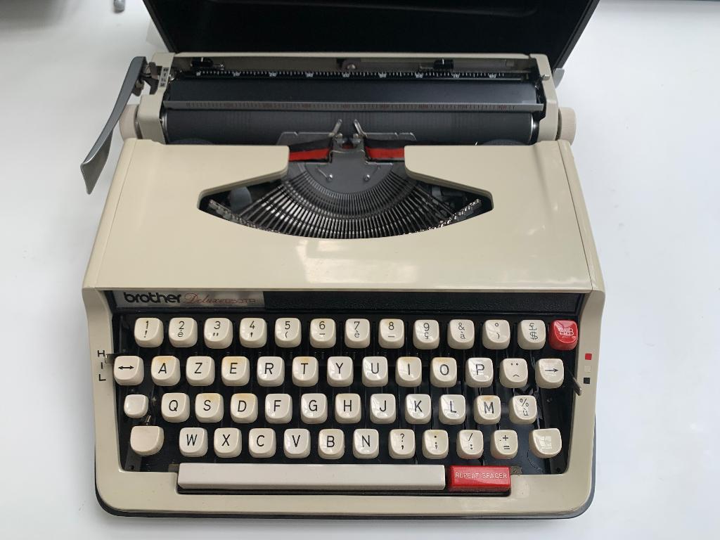 Machine à écrire vintage Brother Deluxe 850 TR, Enlèvement, Utilisé