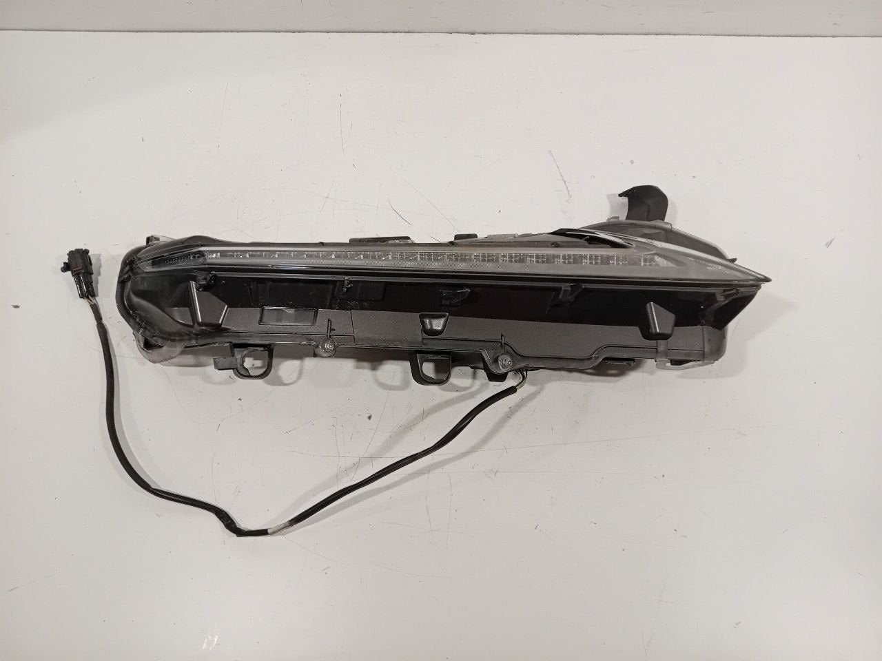 Daglichtrijverlichting rechts voor Lexus NX, Onderdelen@venauto.nl, Van der Ven Autorecycling B.V., Gebruikt, Ettenseweg 76, 4706 PB Roosendaal, The Netherlands