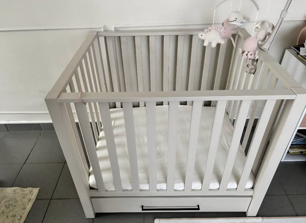 Europe baby casper box in oatmeal kleur, Kinderen en Baby's, Ophalen, Gebruikt, Rechthoekig, In hoogte verstelbaar