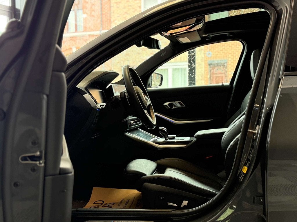 BMW 3 Serie 330 iXA PACK M - TOIT OUV. - HEAD-UP - DISTRONIC, Autos, Argent ou Gris, Entreprise, Noir, Automatique