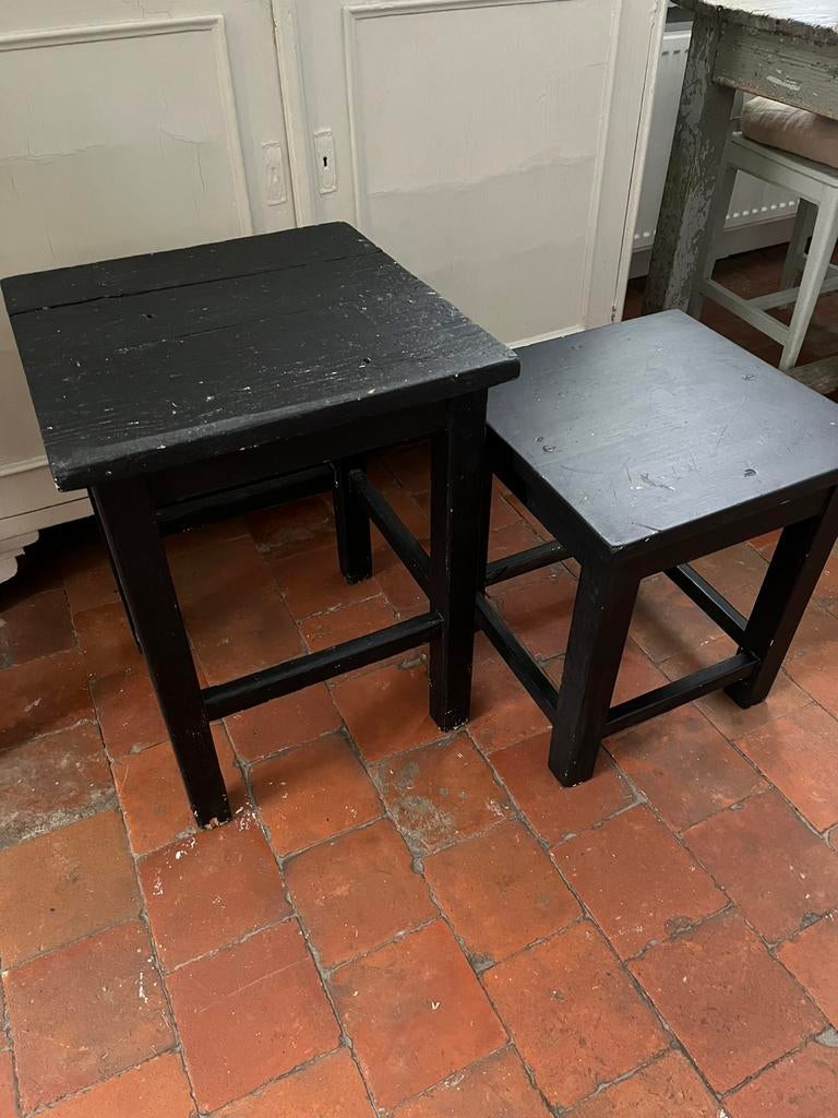 ANTIEKE KRUK KRUKJES HOUT BIJZETTAFEL ZWART 2 STUKS, Huis en Inrichting, Ophalen, Gebruikt, Vierkant, Hout
