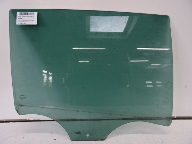 VITRE ARRIERE DROITE Skoda Rapid (01-2012/12-2019), Utilisé, Skoda