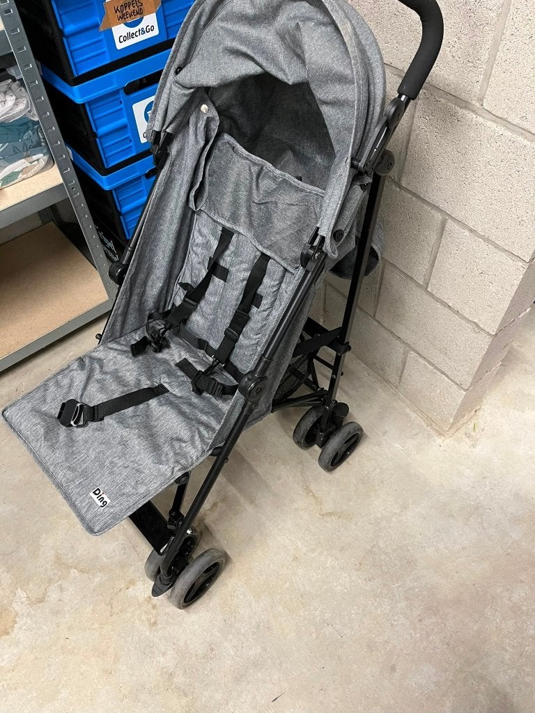 Ding plooibuggy met parasol, Kinderen en Baby's, Buggy's, Ophalen, Zo goed als nieuw