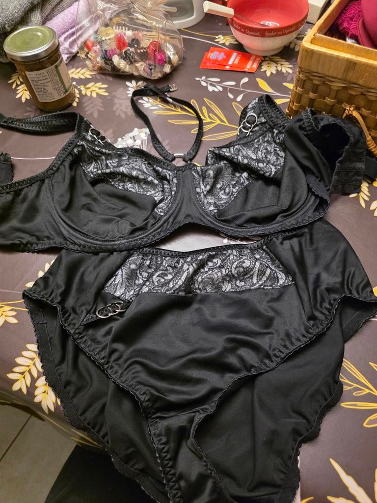 Lingerie setje, Ophalen of Verzenden, Setje