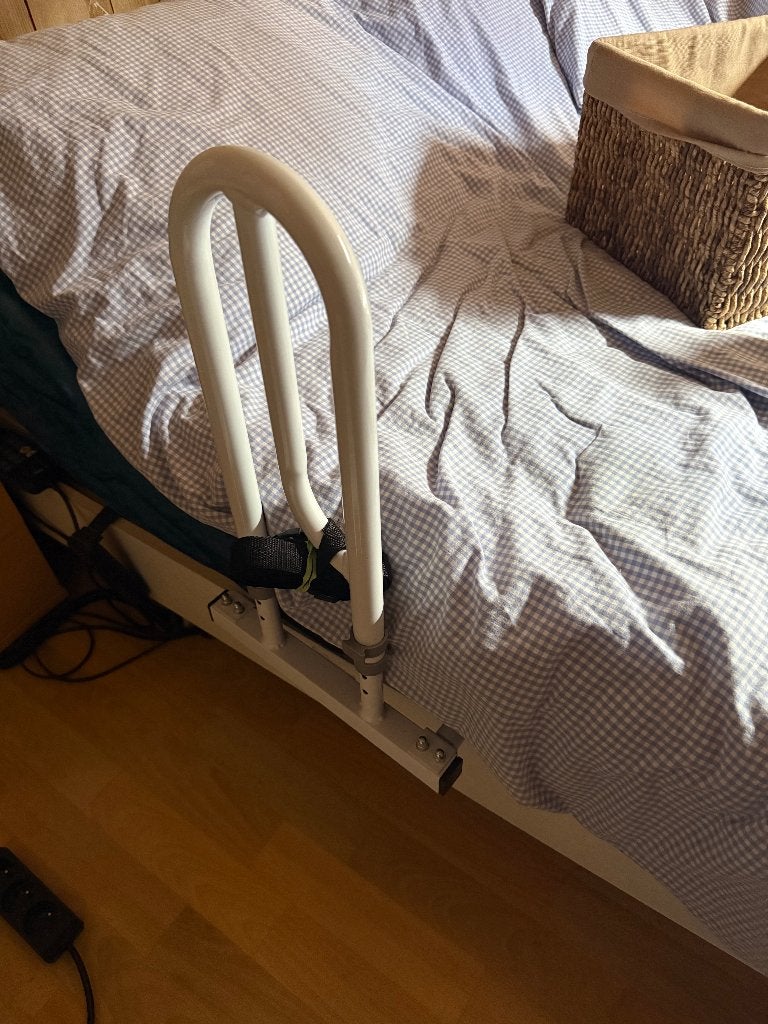 Opstahulp voor  aan bed, Ophalen, Zo goed als nieuw