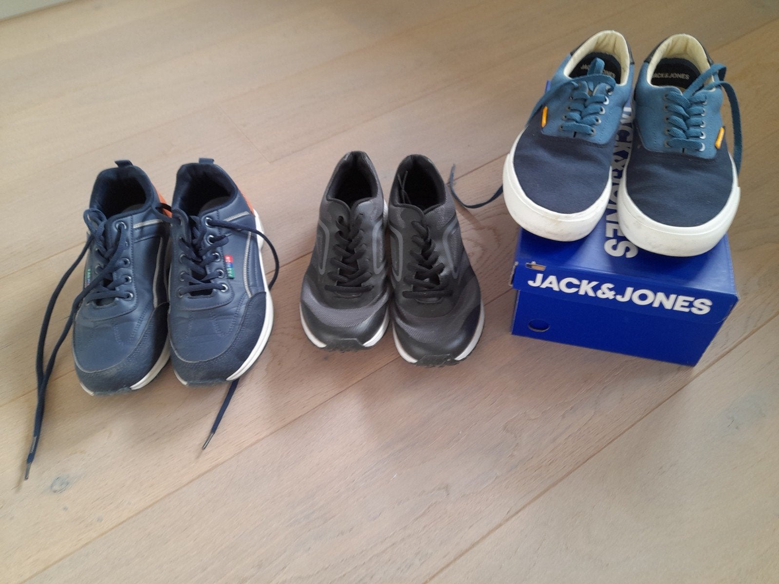 te koop 3 paar heren schoenen, Ophalen