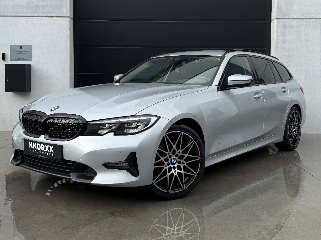 BMW 320dA Touring SPORT LINE | 19" | CarPlay | AMBIENT |, Auto's, Automaat, Achterwielaandrijving, 1995 cc, 4 cilinders