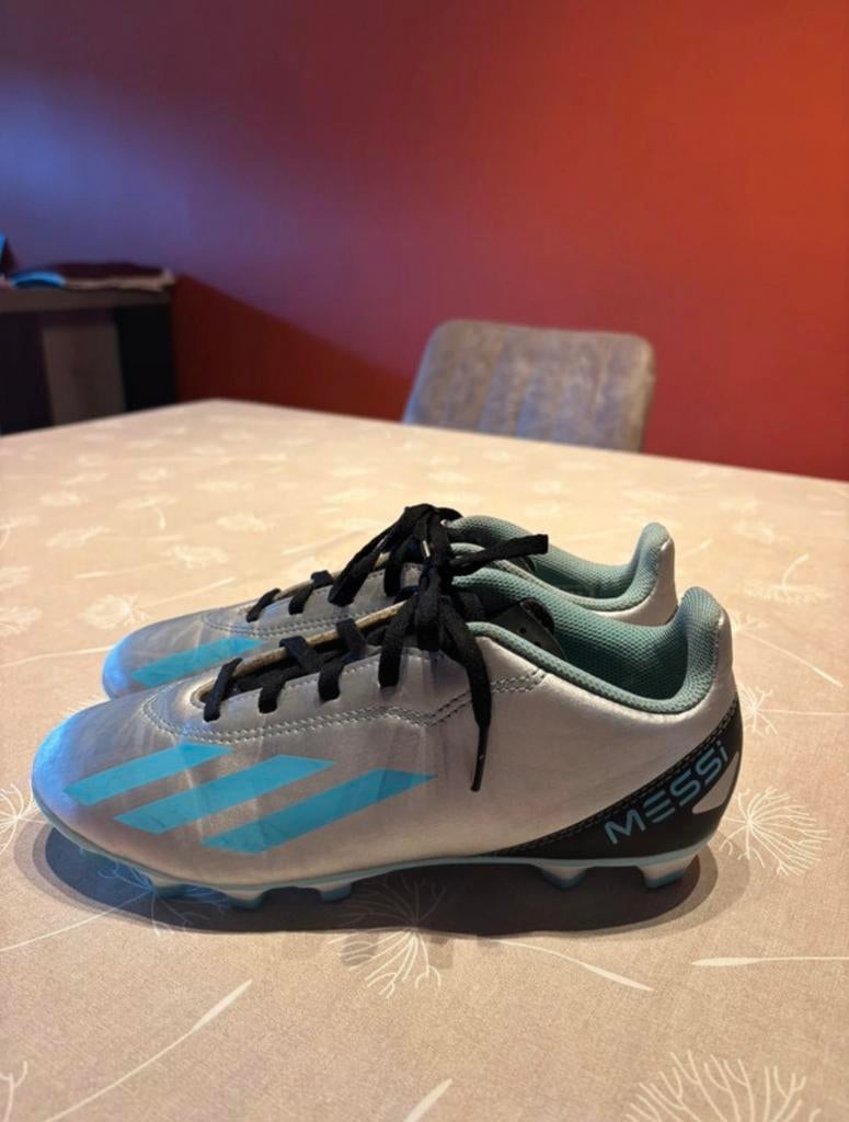 Messi voetbalschoenen, Envoi, Neuf