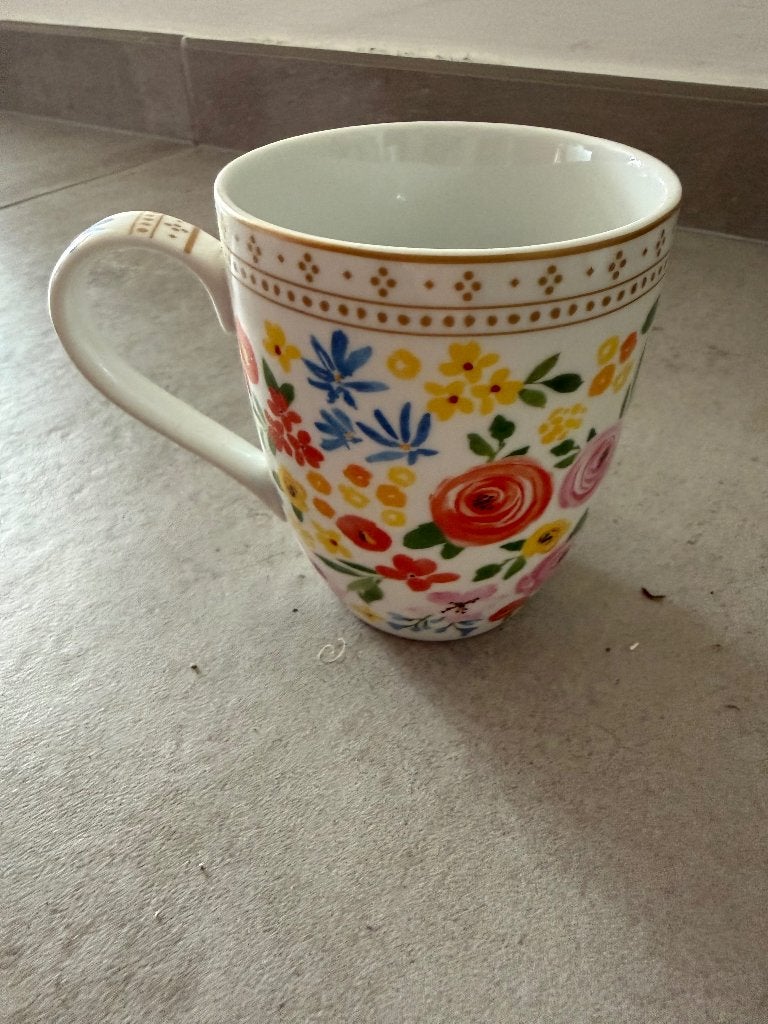 Mug Easy Life blanc à motifs fleurs, Maison & Meubles, Cuisine | Vaisselle, Enlèvement ou Envoi, Neuf, Mug