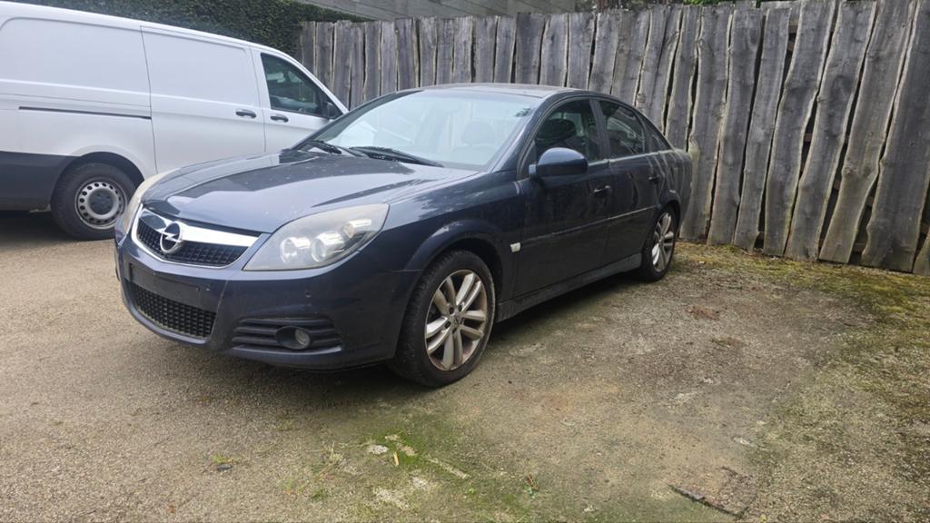 Opel Vectra 1.9 CDTI avec 211 000 km en très bon état, Autos, Cuir, Achat, Boîte manuelle, 5 portes