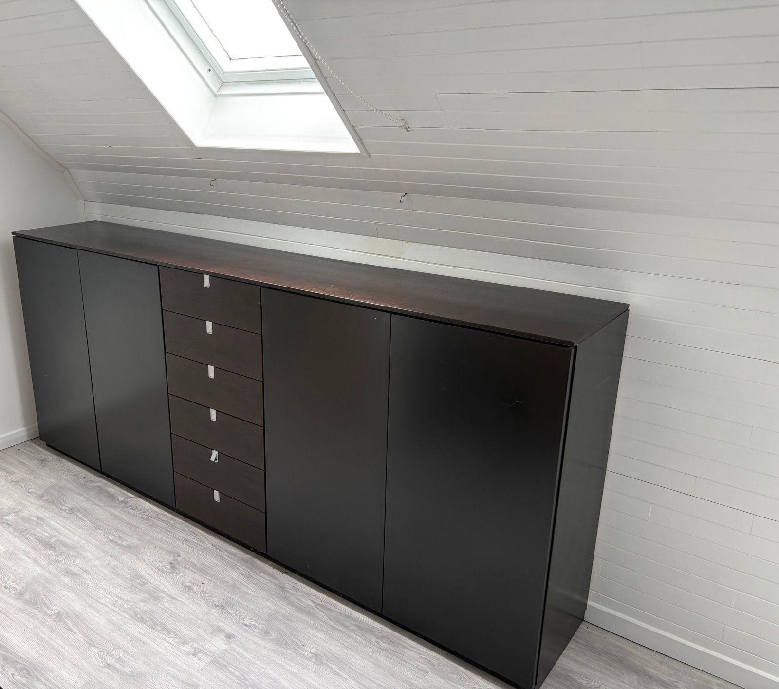 Moderne dressoir, Ophalen, Zo goed als nieuw