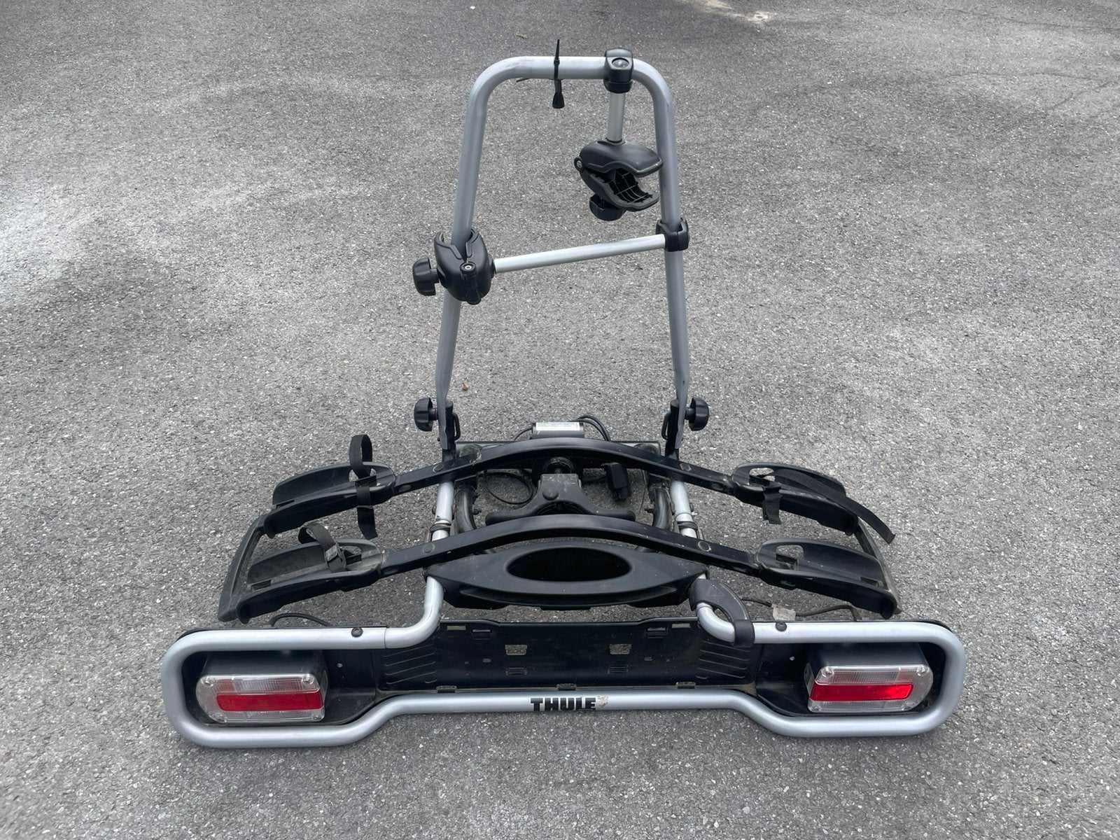 Thule fietsenrek, Auto diversen, Fietsendragers, Ophalen, 2 fietsen, Zo goed als nieuw
