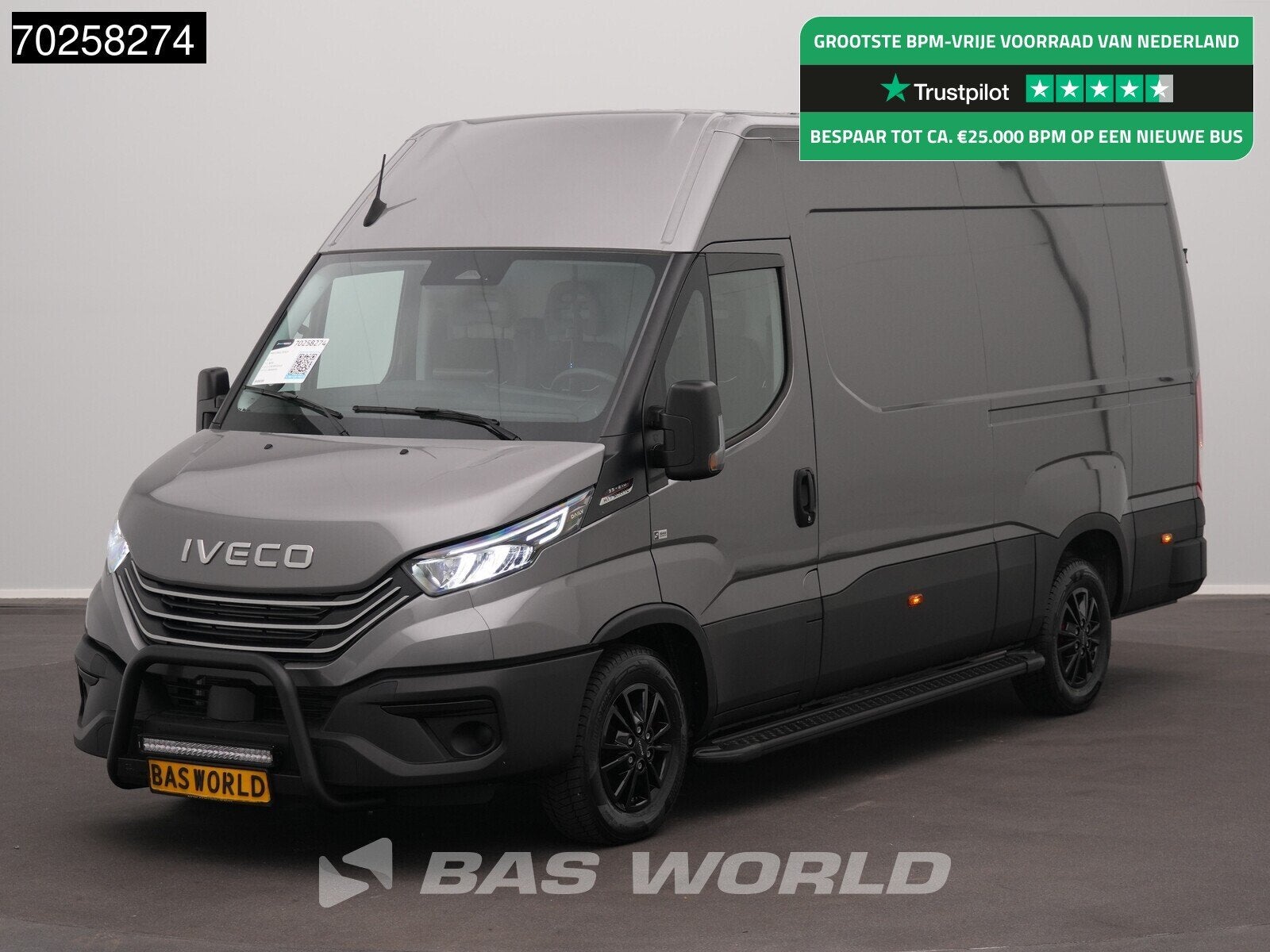 Iveco Daily 35S21 BPM VRIJ! 3.0L Black Edition Automaat 210P, Auto's, Stof, Euro 6, 4 cilinders, Iveco