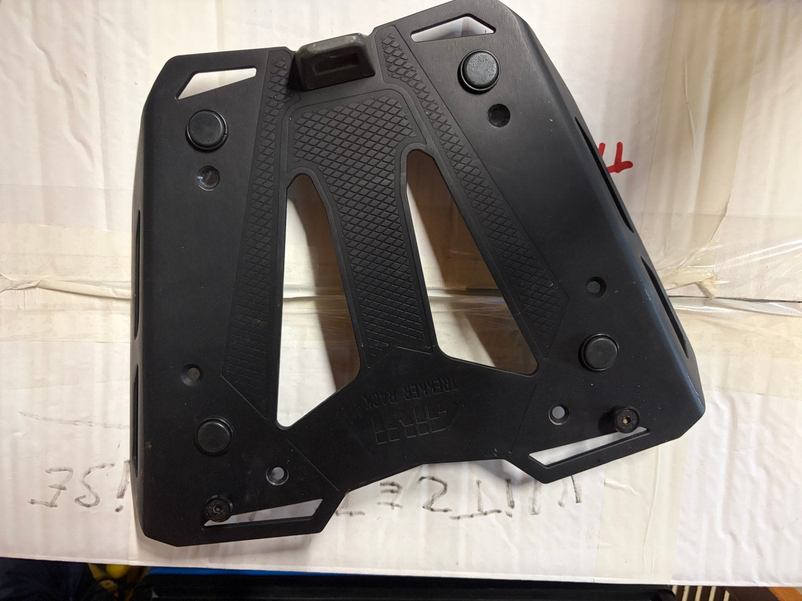 Givi Trekker Rack topkofferplaat, Motoren, Accessoires | Koffers en Tassen, Ophalen, Gebruikt