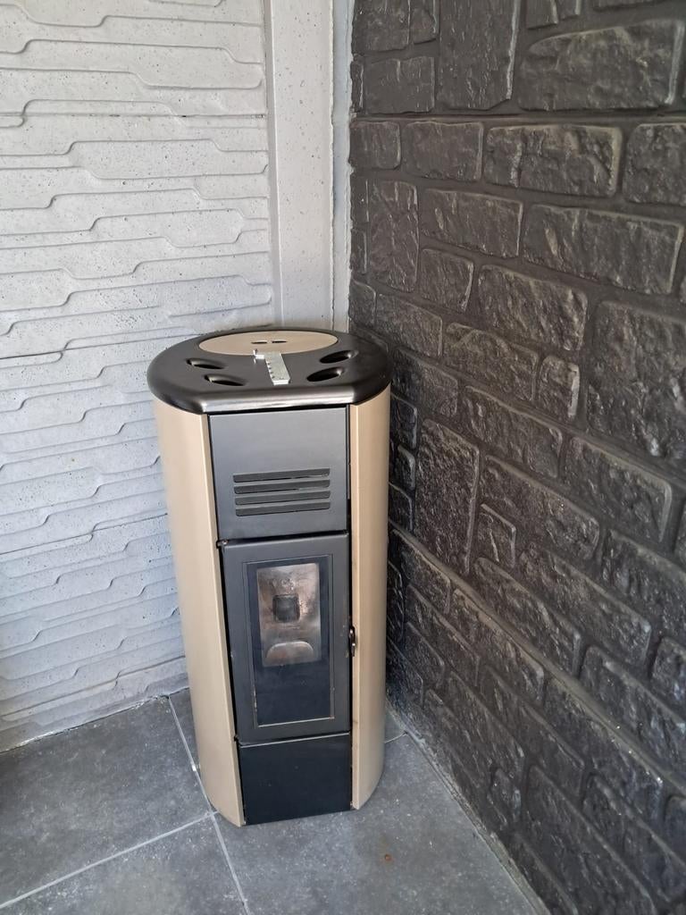 Pelletkachel in goede staat, Ophalen
