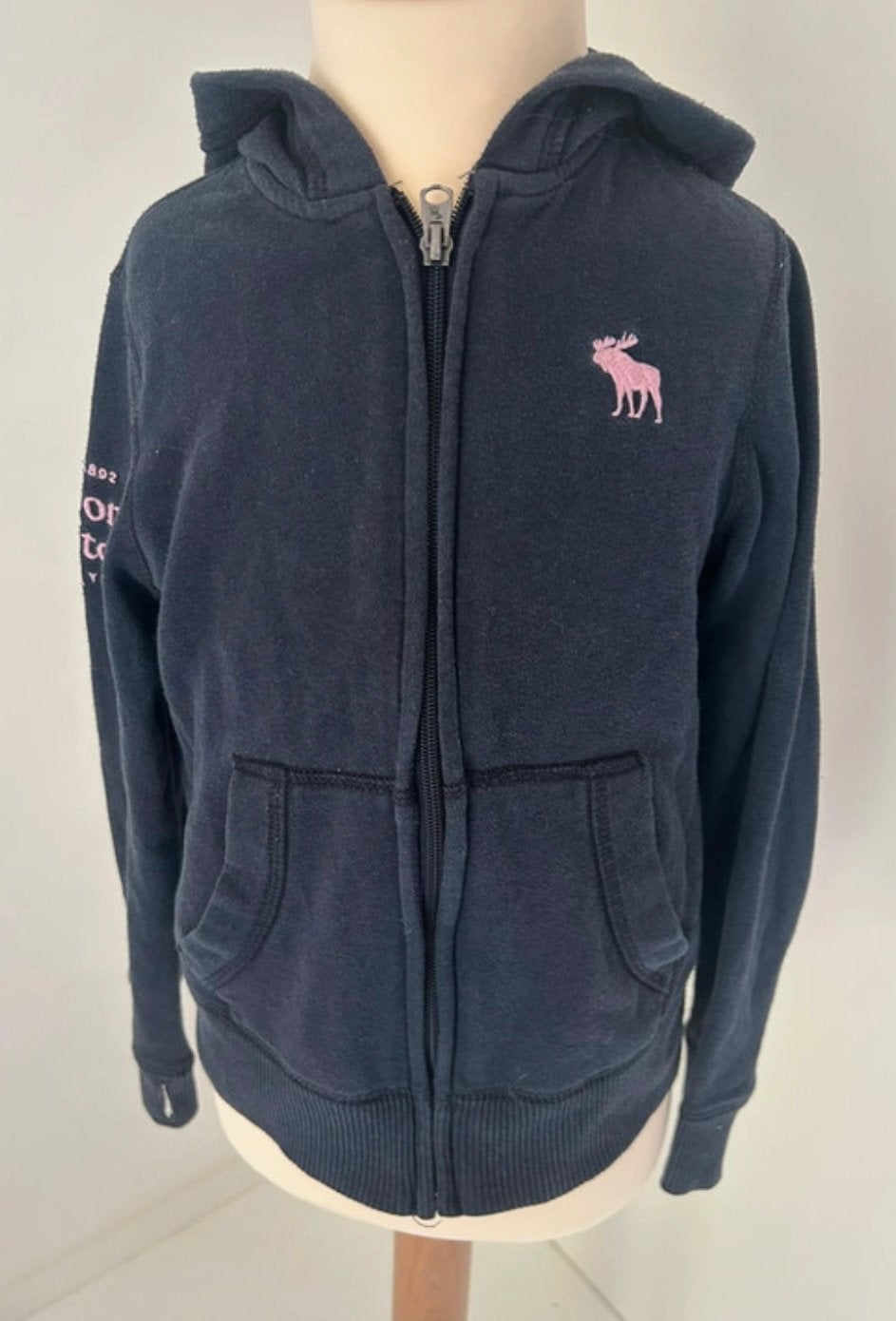 Donkerblauwe kaptrui - Abercrombie & Fitch - 7/8 jaar, Kinderen en Baby's, Ophalen of Verzenden, Gebruikt, Meisje, Trui of Vest