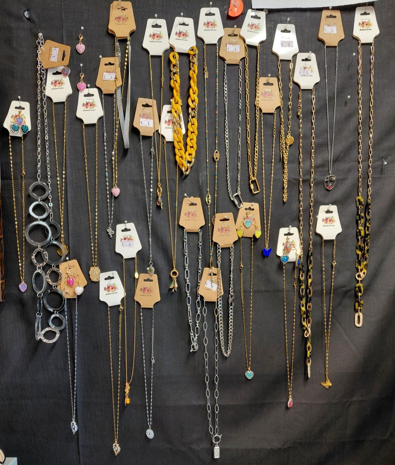 Lot juwelen kettingen / oorringen / armbandjes, Ophalen