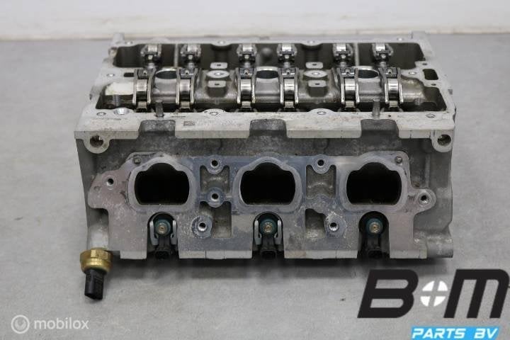 Cilinderkop VW Golf 7 1.0 TSI CHZ 04C103063AB, Gebruikt