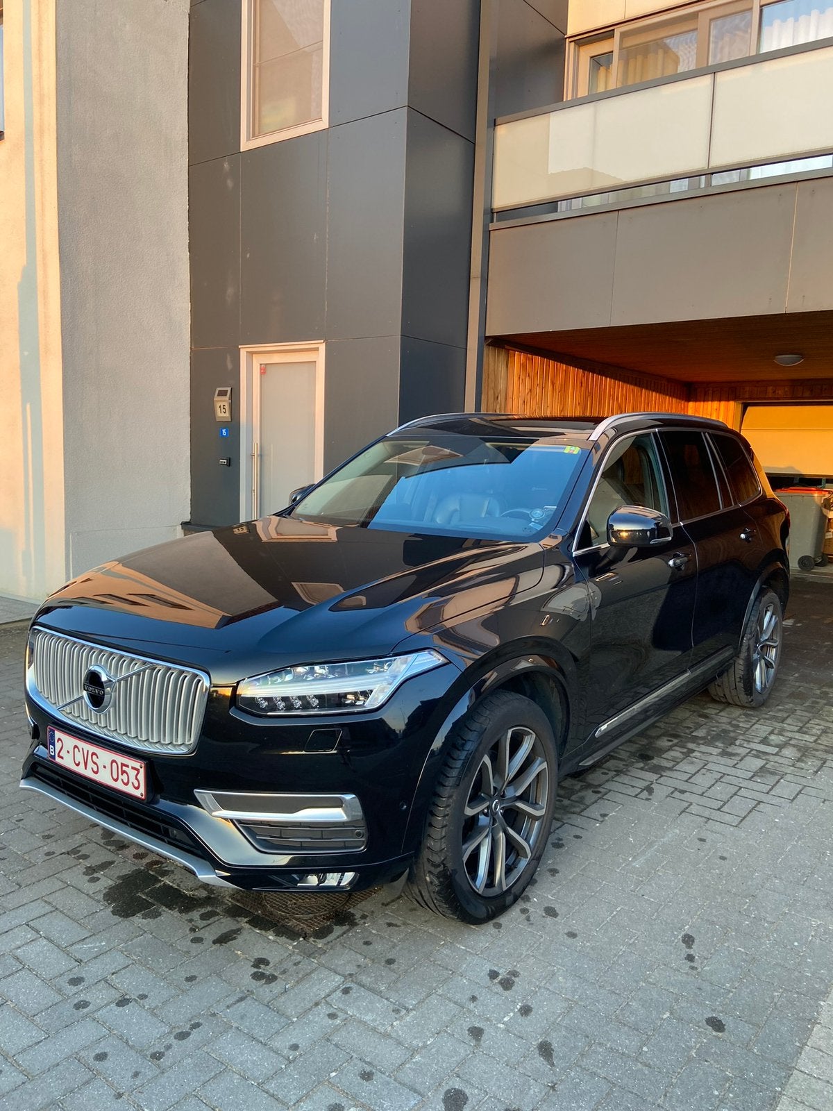 Volvo XC90 D5 2015 – Zwart SUV, Autos, Achat, Carnet d'entretien, Phares entièrement LED, 5 portes