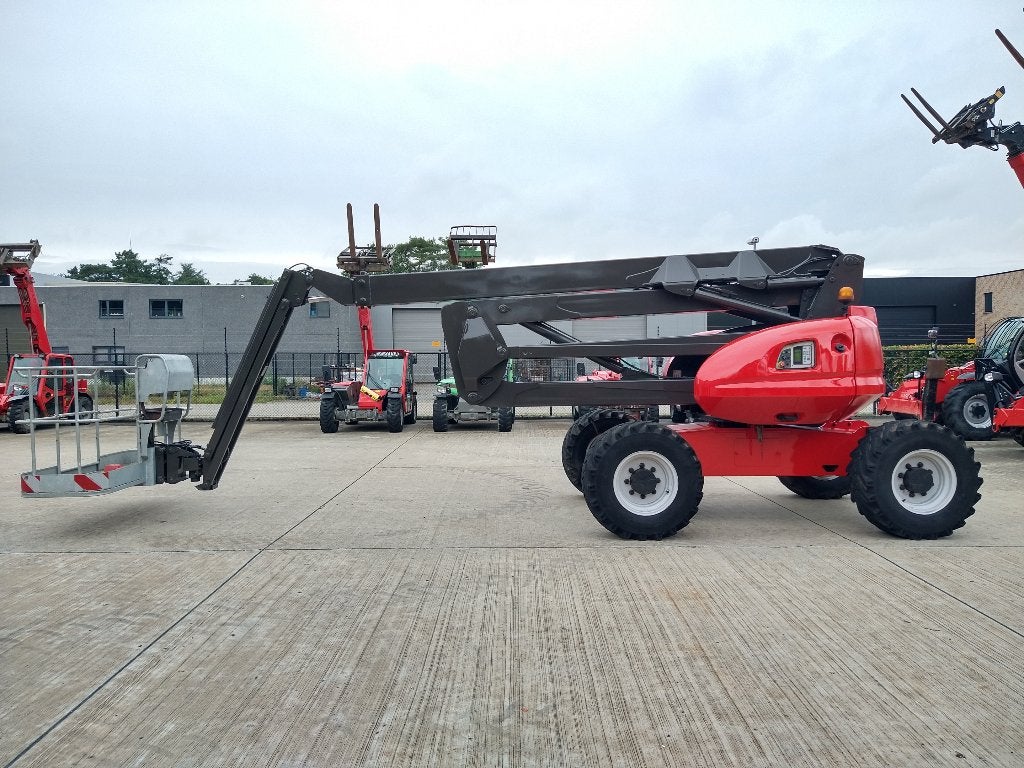 Knikhoogwerker Manitou 200 ATJ (261), Enlèvement, Utilisé