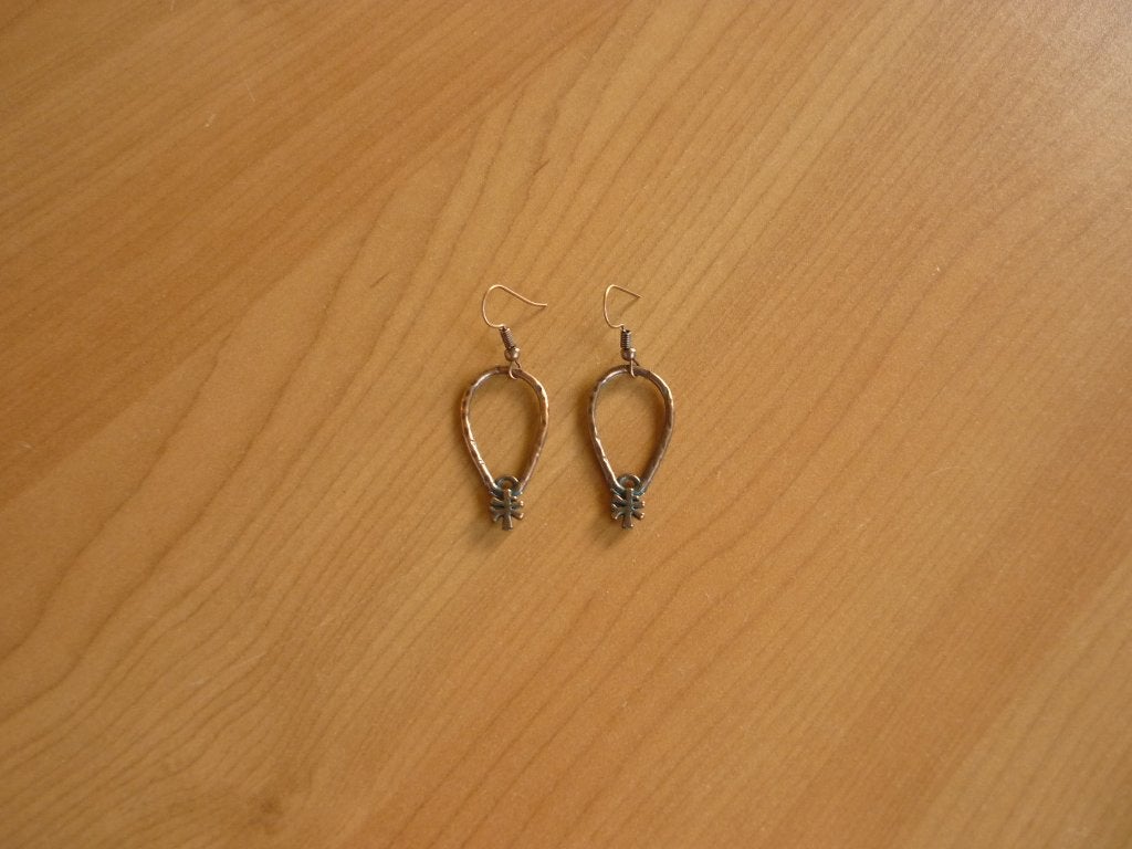 Koperkleurige druppel oorbellen met turquoise afwerking, Handtassen en Accessoires, Oorbellen, Ophalen of Verzenden