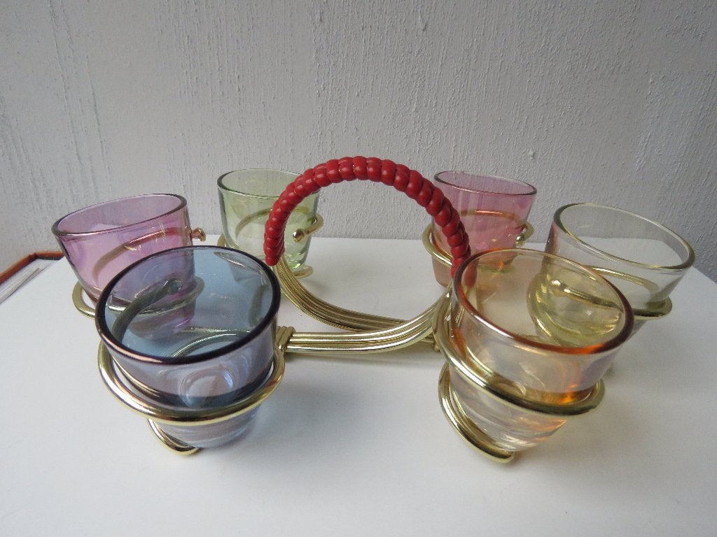 Support vintage des années 50 et 60 avec verres à liqueur, Enlèvement ou Envoi