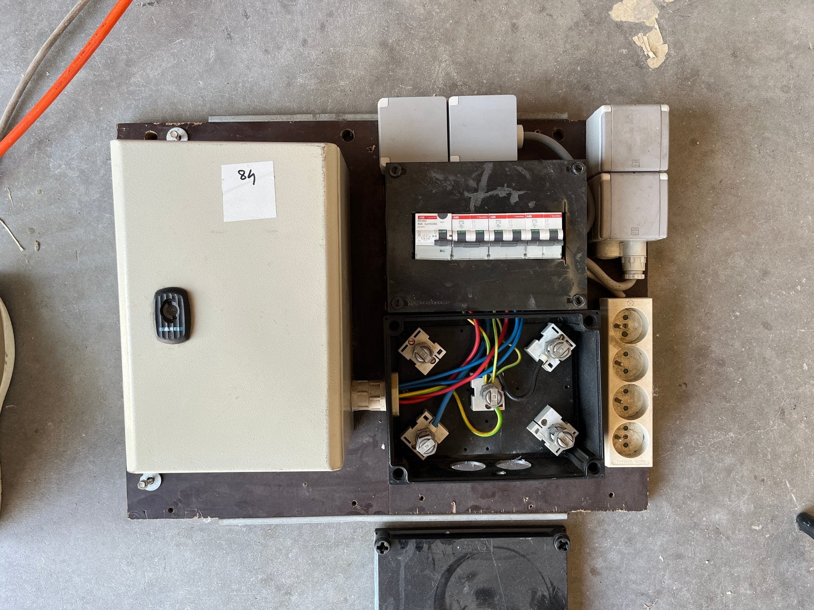 Driefasige verdeelkast / werfkast met kWh-meter + zekeringen, Enlèvement, Utilisé, Autres marques, Tableau électrique