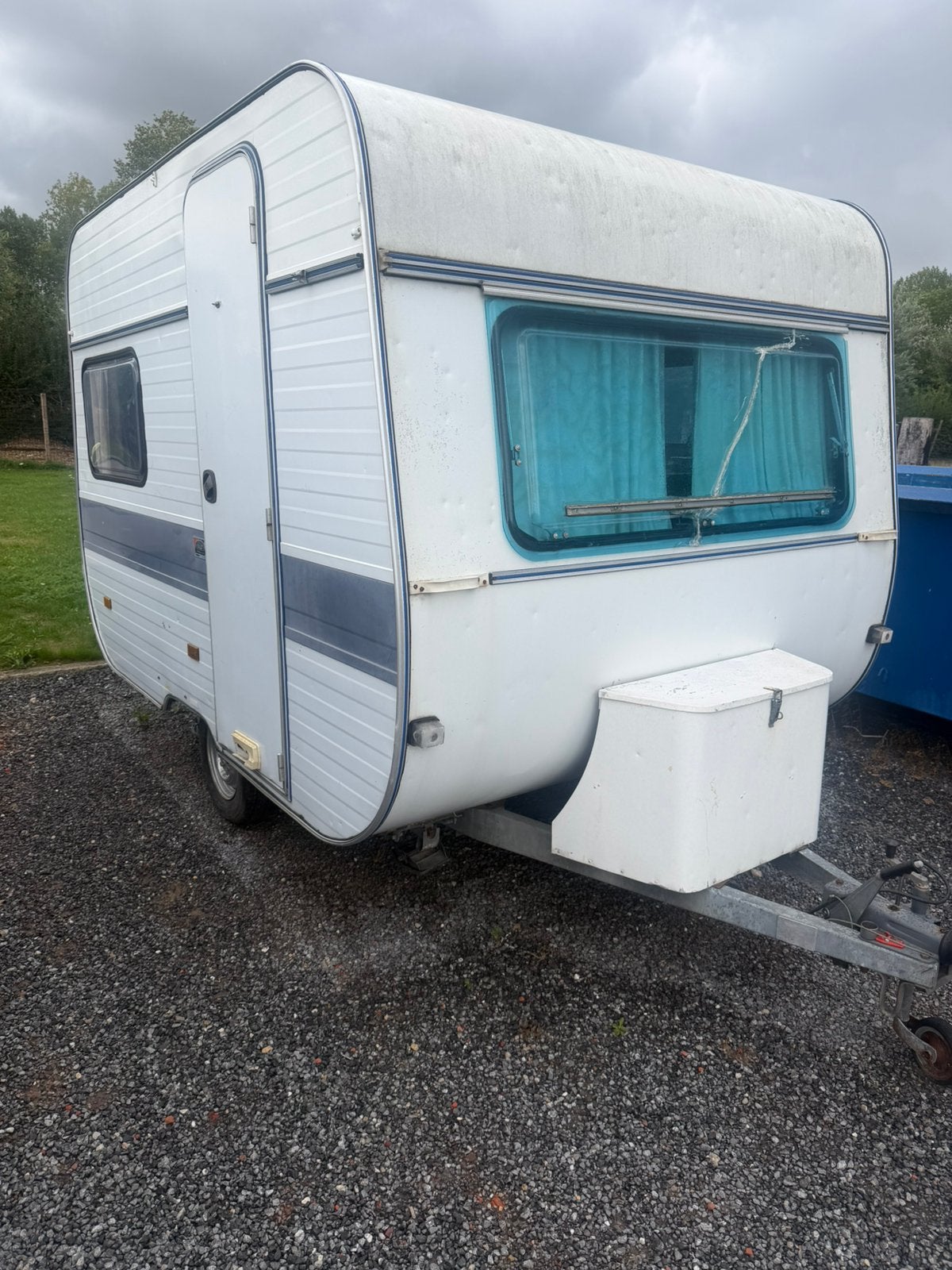 Adria -750kg, Caravanes & Camping, Caravanes, Particulier, 500 - 750 kg, Jusqu'à 2