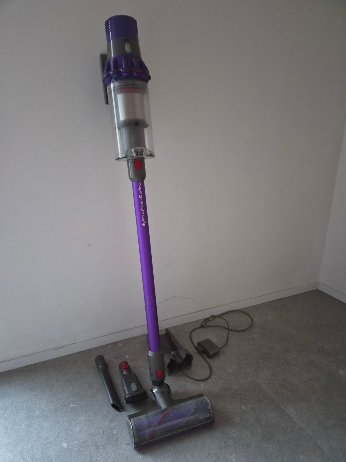 Dyson V10 Animal, Elektronische apparatuur, Stofzuigers, Ophalen, Dyson