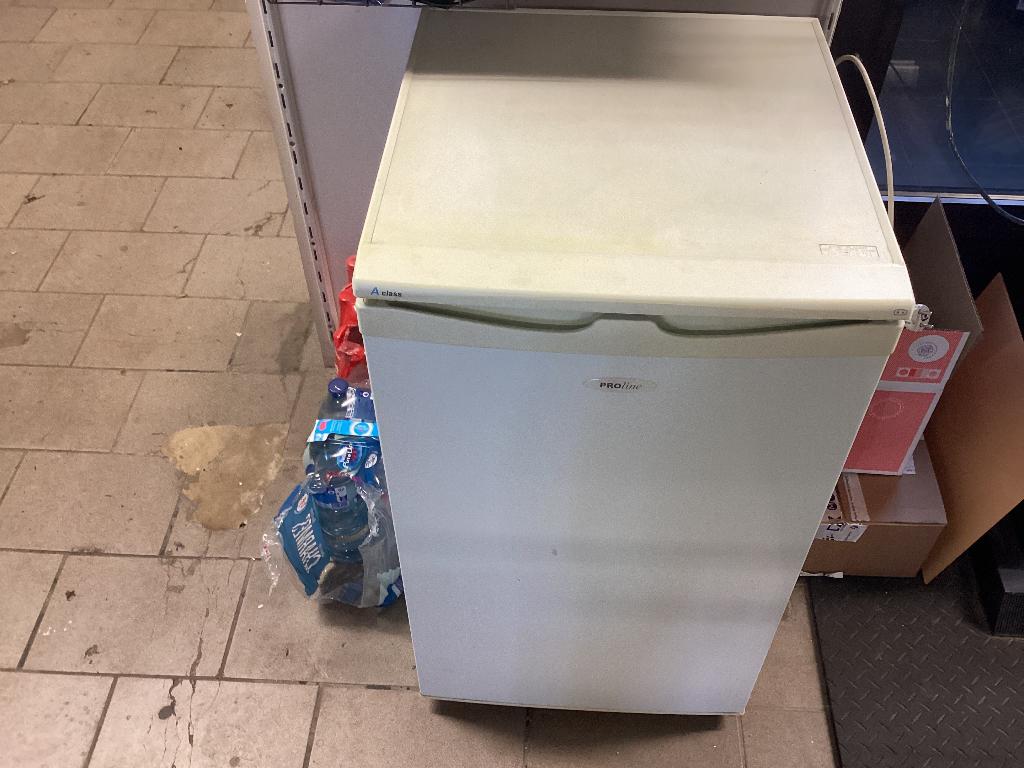 koelkast, Elektronische apparatuur, Koelkasten en IJskasten, Ophalen, Gebruikt, Met vriesvak, Energieklasse A of zuiniger