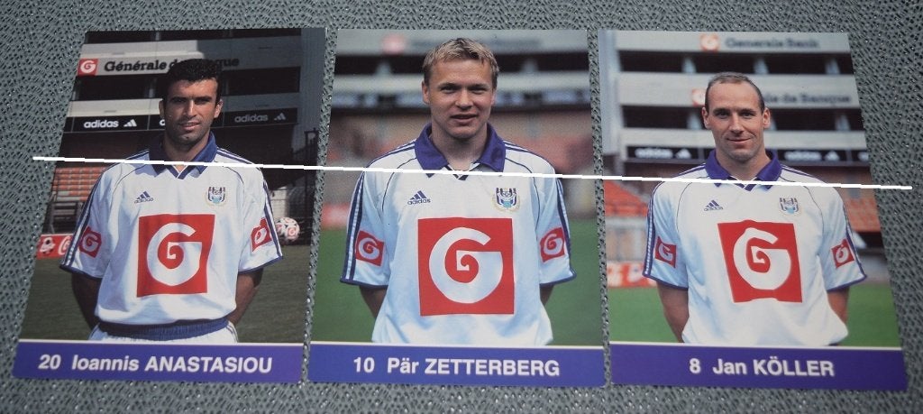 RSC Anderlecht/1999 - 2000/30 photos/15 x 10 cm, Envoi, Comme neuf, Cartes de joueur