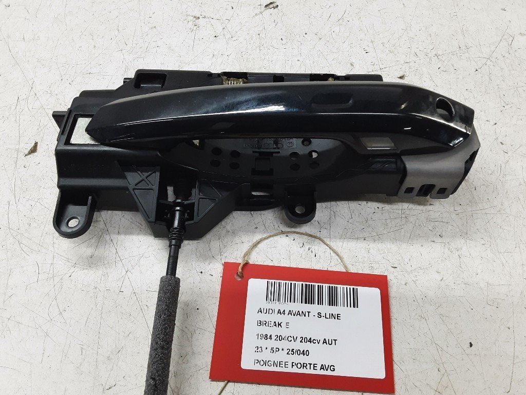 POIGNEE EXTERIEURE AVANT GAUCHE Audi A4 Avant (B9), Mevr. I. Hauben, Audi, Utilisé, Avant