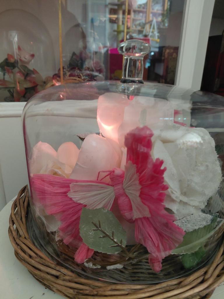 Grote stolp met lichtje en roze/witte deco, Huis en Inrichting, Woonaccessoires | Stolpen, Ophalen of Verzenden