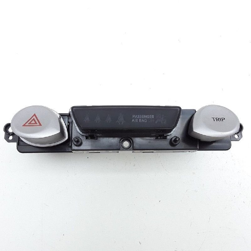 COMMUTATEUR DE FEUX DE DETRESSE Hyundai i20 (|937701J100|), Utilisé, Hyundai