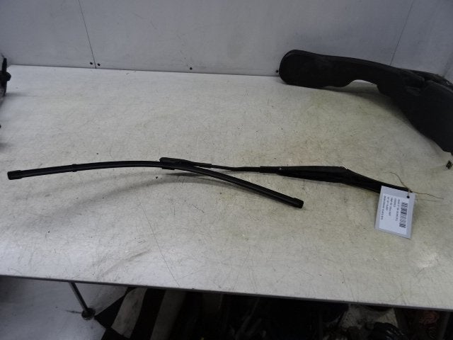 BRAS ESSUIE GLACE AVANT GAUCHE Audi TT (FV3 / FVP), Mevr. I. Hauben, Audi, Utilisé, Rue de l'Espoir 34 34
4030  GRIVEGNÉE, BE