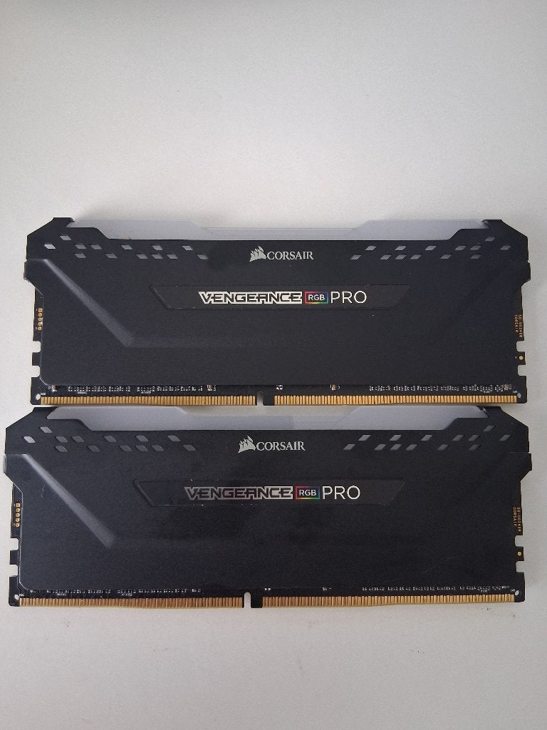 DDR4 kit 32GB (2x16Gb) 3200 Mhz, CL16 Corsair RGB PRO, Computers en Software, Ophalen, 32 GB, DDR4, Zo goed als nieuw