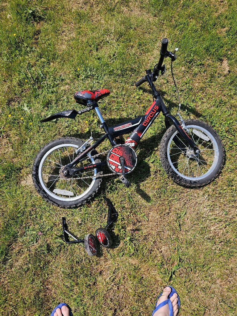 Kinderfietsje rood (om te leren op rijden), Ophalen, Gebruikt, Velgrem, Minder dan 16 inch