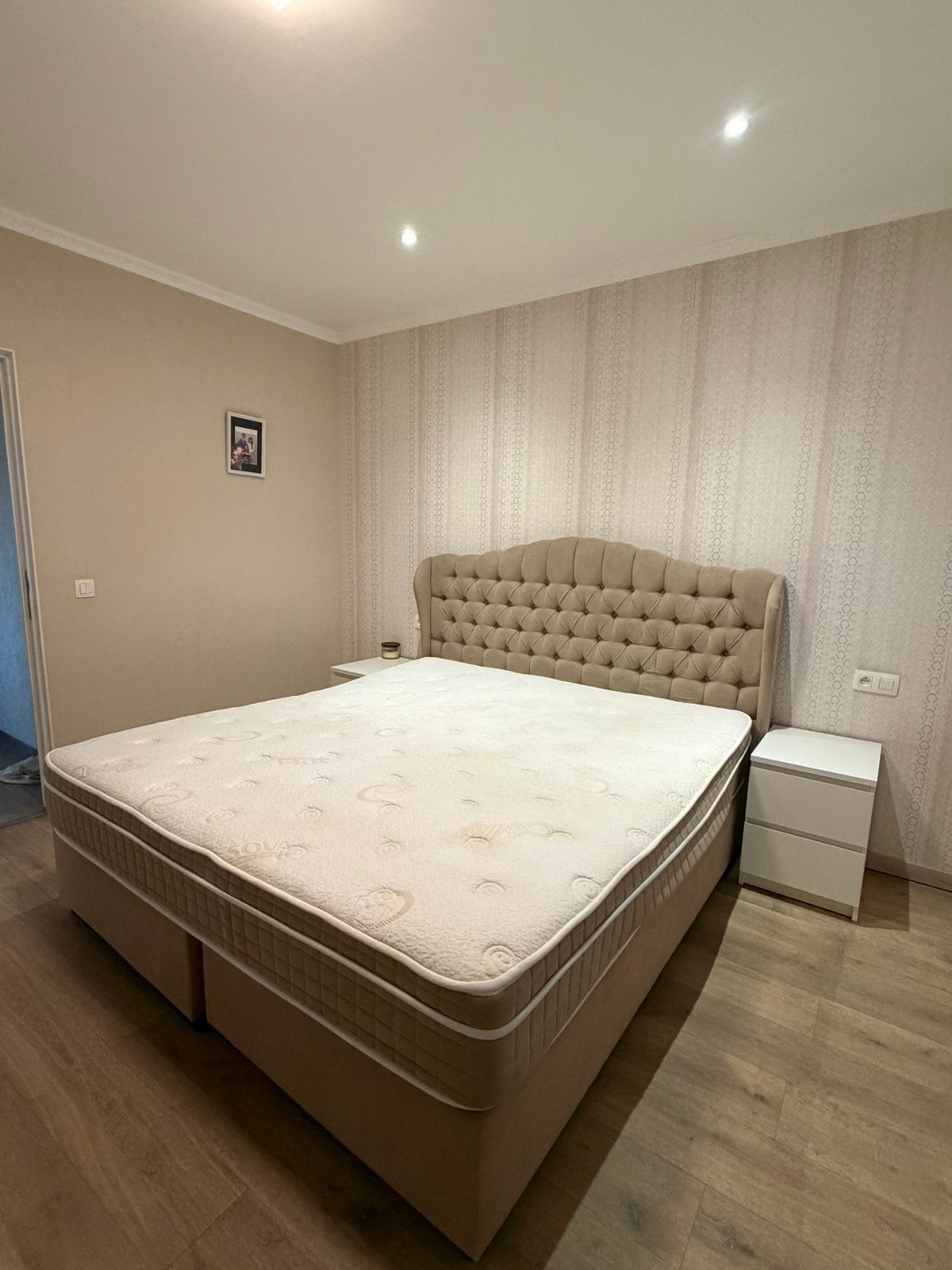 Bedsprei met 2 nachtkastjes, Ophalen, Bruin, Tweepersoons, Zo goed als nieuw