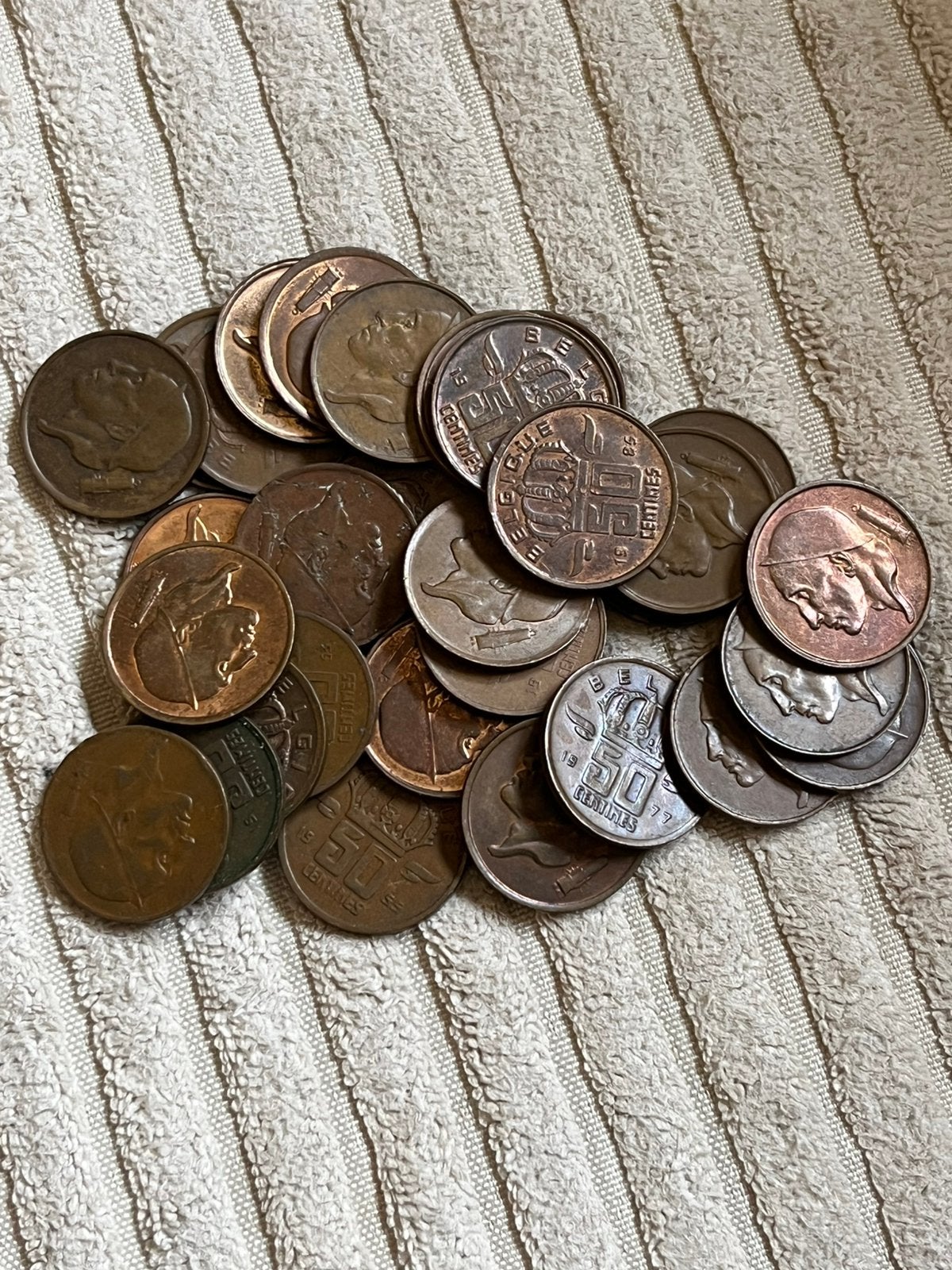 Lot de 35 pièces de 50 centimes belges, Enlèvement ou Envoi, Monnaie en vrac