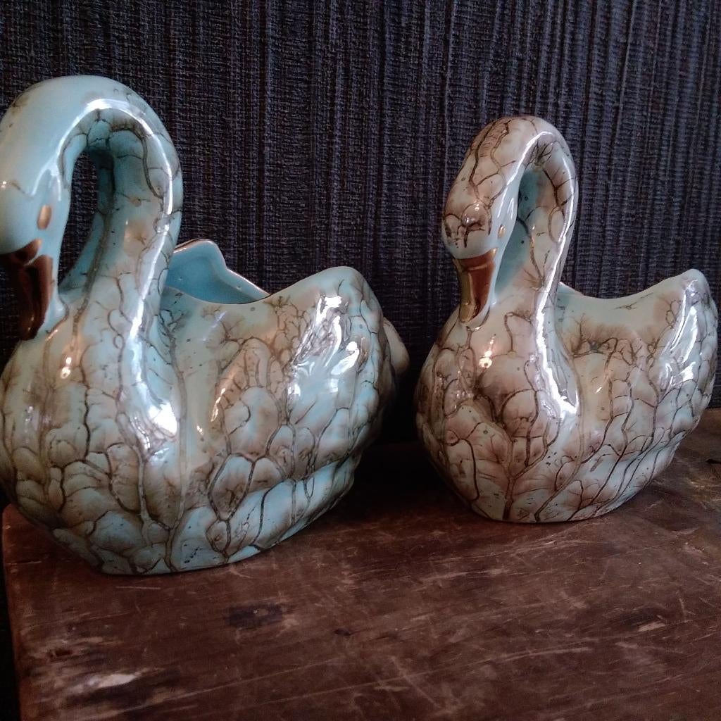 2 prachtige vintage keramische zwaantjes. Gesigneerd, Antiek en Kunst, Verzenden