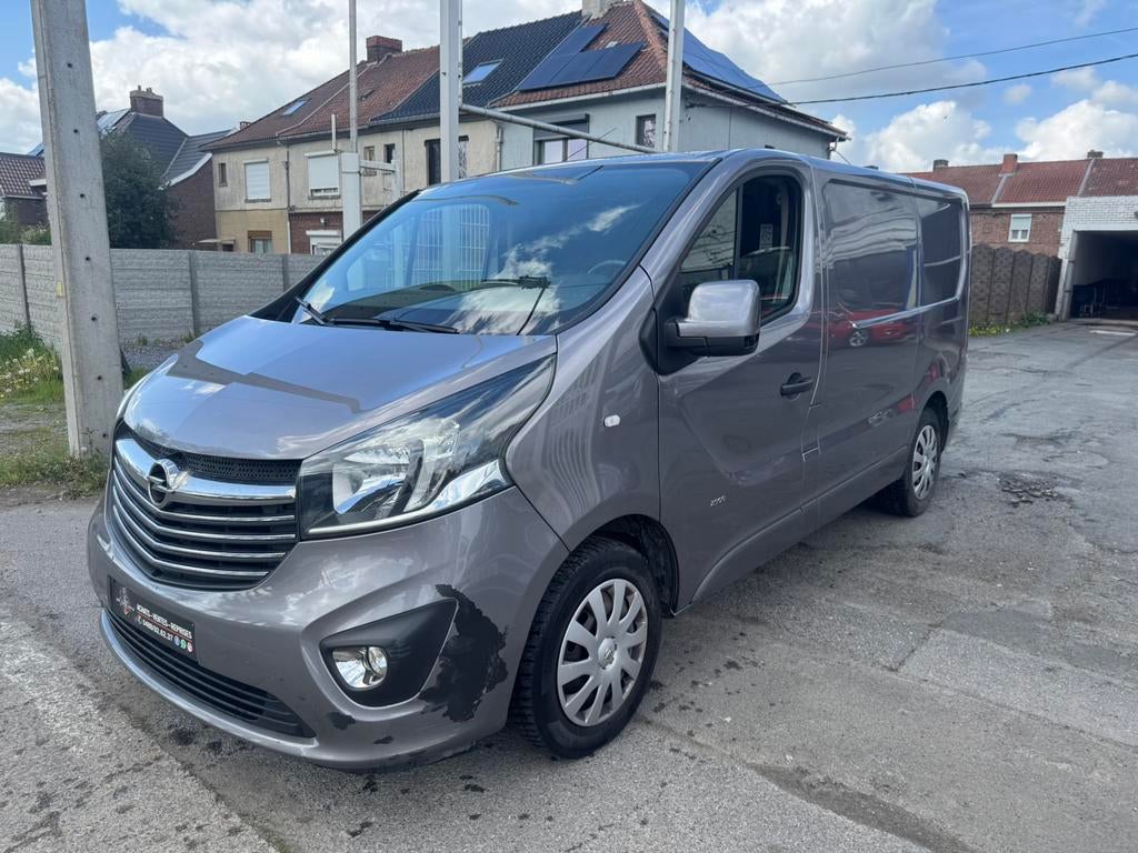 Opel vivaro 1.6 diesel 2014 facelift led 210.000km 3 places, Euro 5, Stof, Zwart, 4 cilinders
