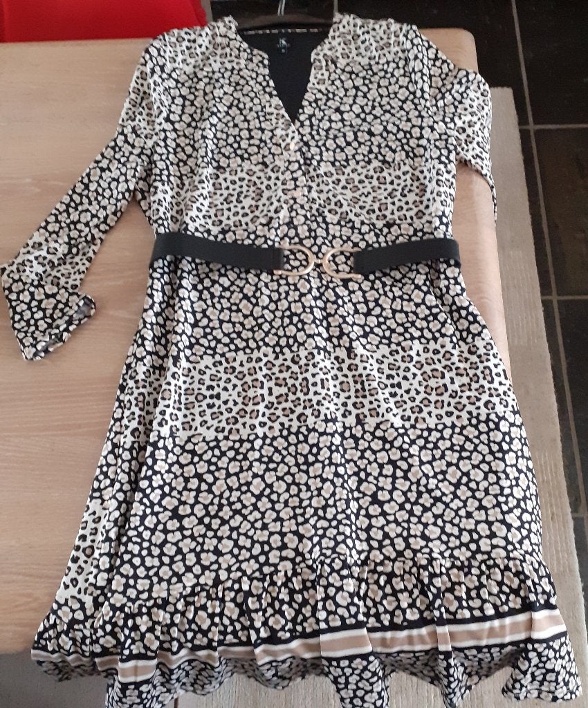 jurk K-design medium nieuw, Kleding | Dames, Jurken, Maat 38/40 (M), K-design, Verzenden, Nieuw