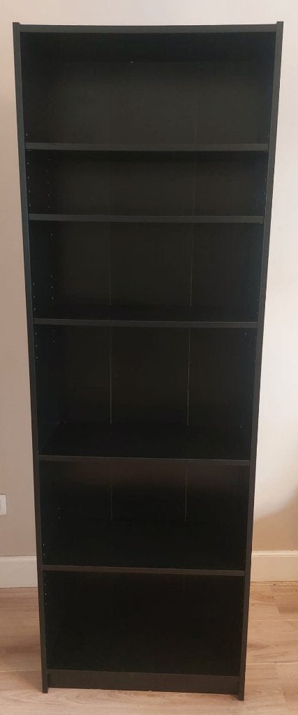 IKEA FINNBY boekenkast (zwart) - Bijna nieuw!, Huis en Inrichting, Kasten | Boekenkasten, Ophalen, 50 tot 100 cm, Zo goed als nieuw