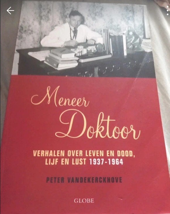 waargebeurd - meneer doktoor, Boeken, Biografieën, Ophalen of Verzenden, Gelezen