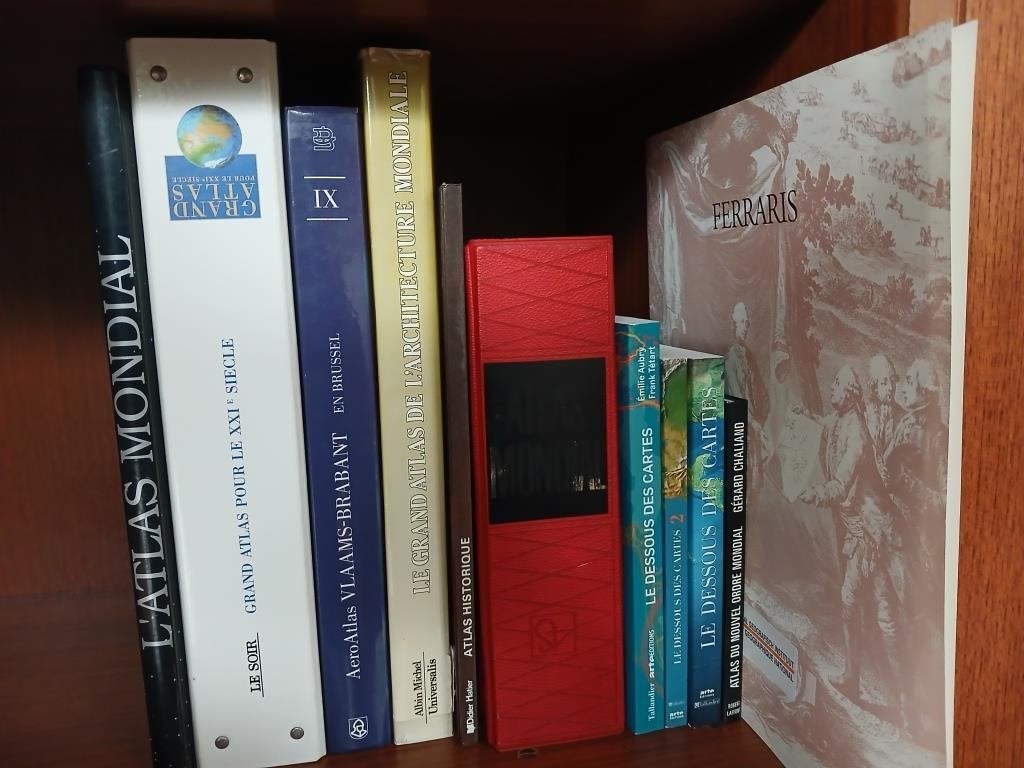 Lot de 10 atlas, Livres, Enlèvement, Utilisé, France, Autres atlas